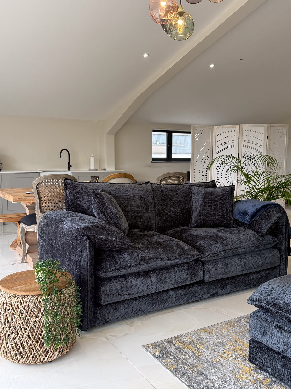 Solaya Sofa Black 3 Seater - Ready2Go Furniture