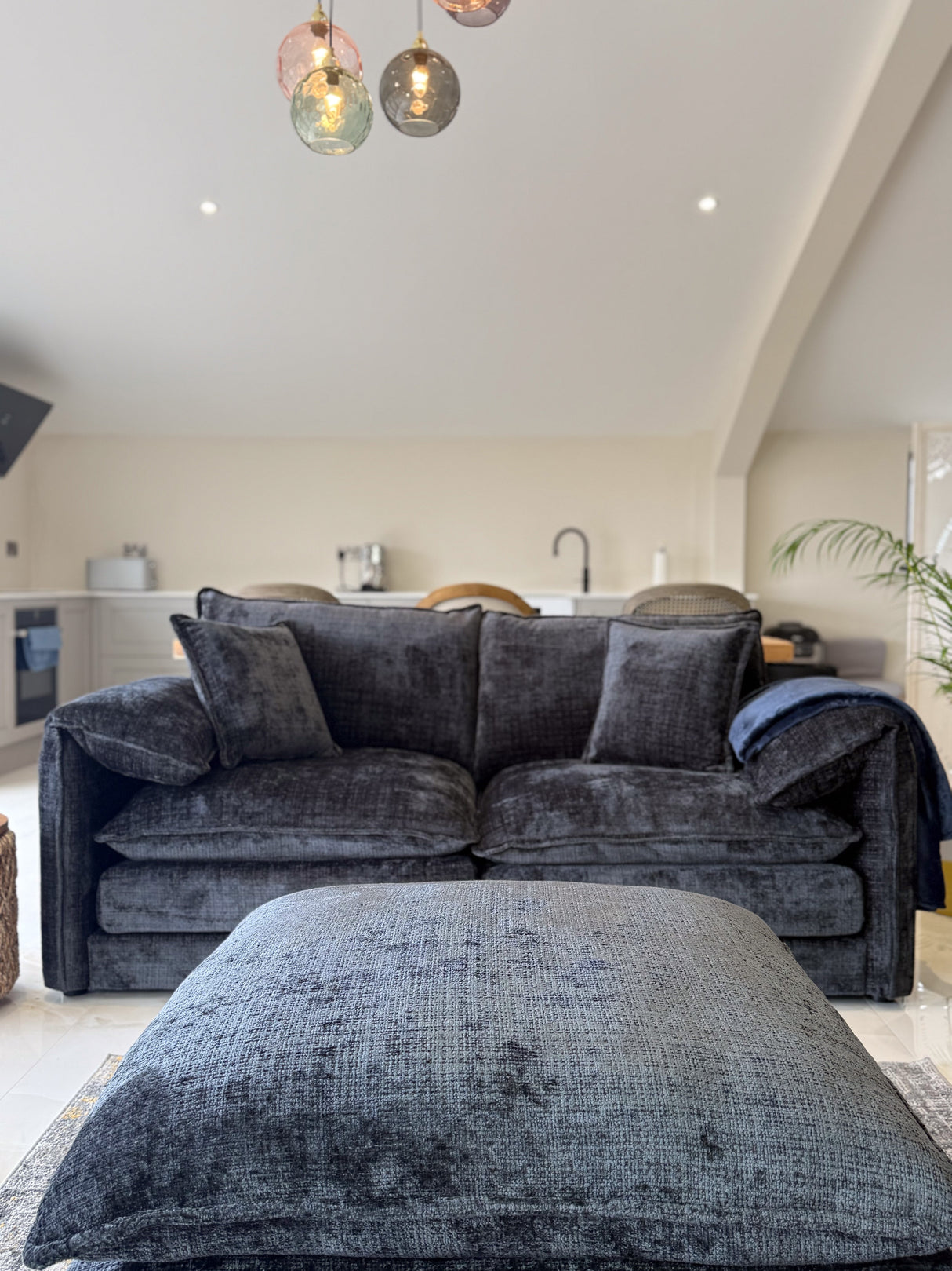 Solaya Sofa Black 3 Seater - Ready2Go Furniture