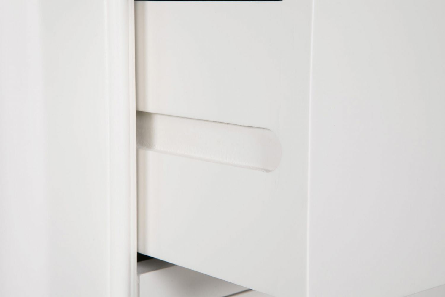 White Wooden 5 Drawer Tall Chest with Silver Handles