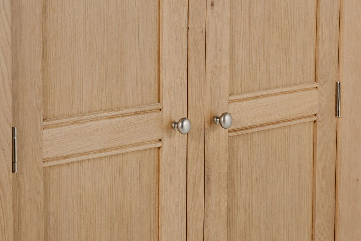 Traditional Oak 2 Door Double Wardrobe